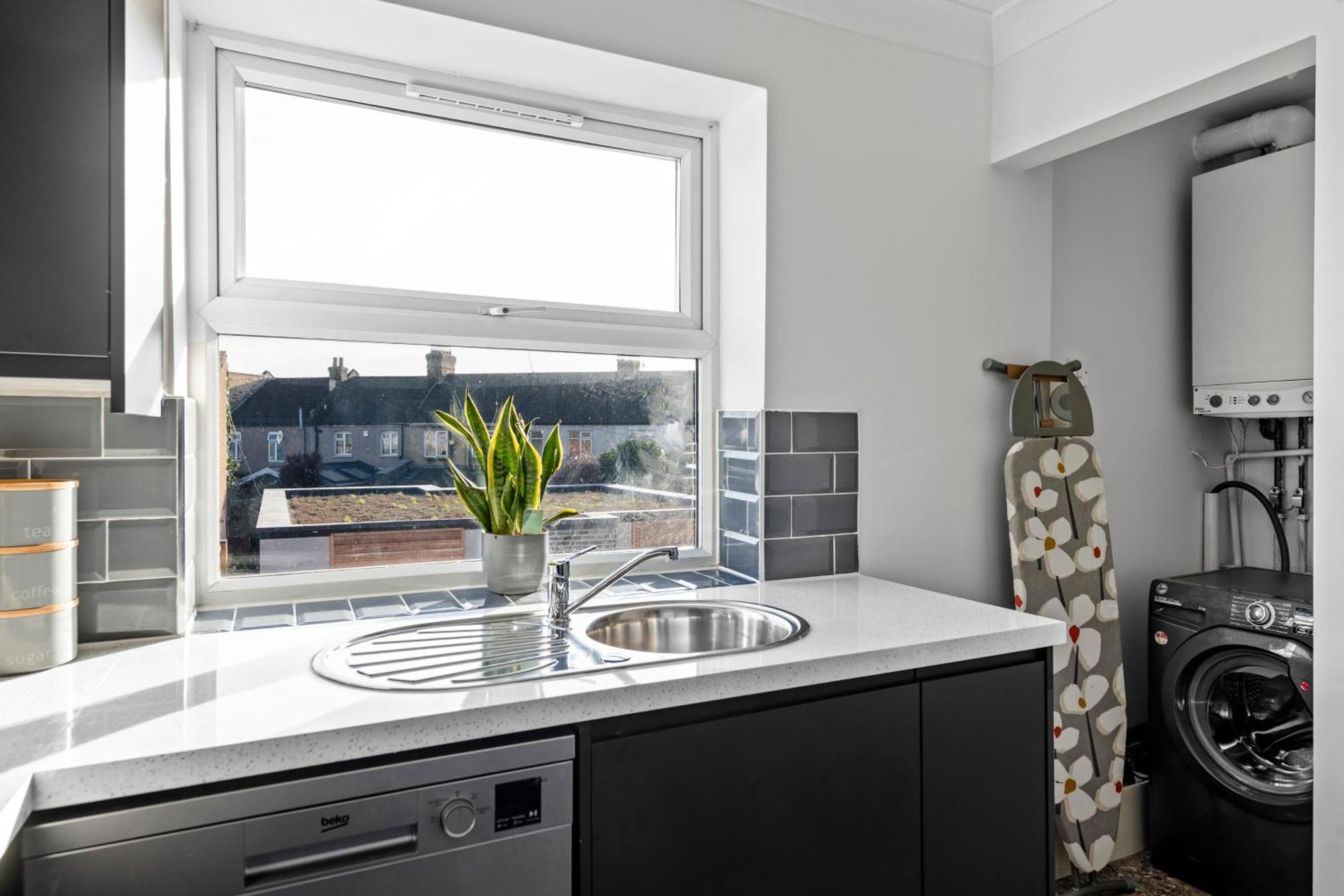 Cosy 2 Bedroom Flat In East Ham, Close To Excel London Exterior photo